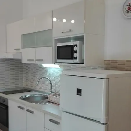 Sibenska Oaza Apartment *